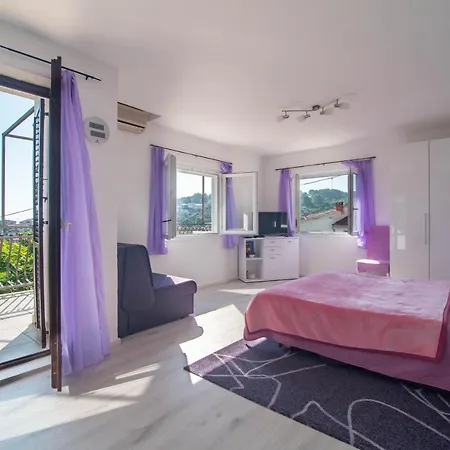 Appartamento House With View Stomorska